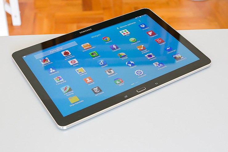 Samsung Galaxy Tab Pro 12.2 (2).jpg